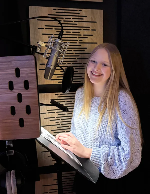 Phoebe Heffer in her professional home studio
